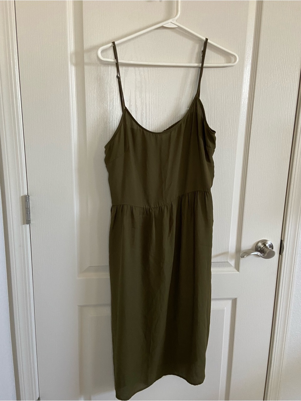 glam Olive Green Silk Spaghetti-Strap Midi Dress